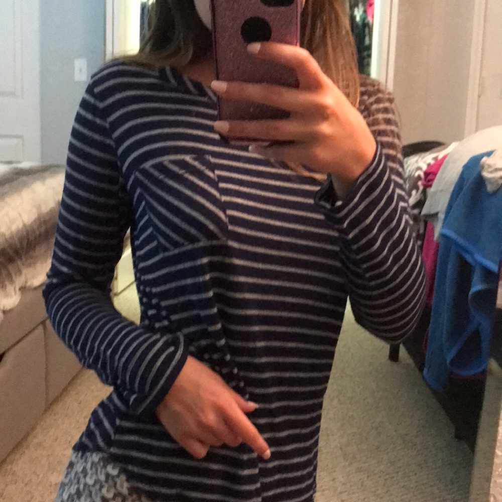 Top - Picture 2 of 3